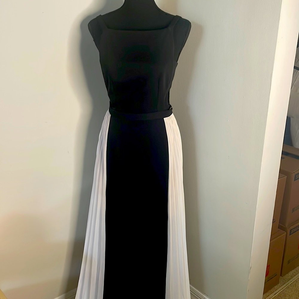 BCBG Stunning black and white, fully lined. Prom, wedding, evening wear.